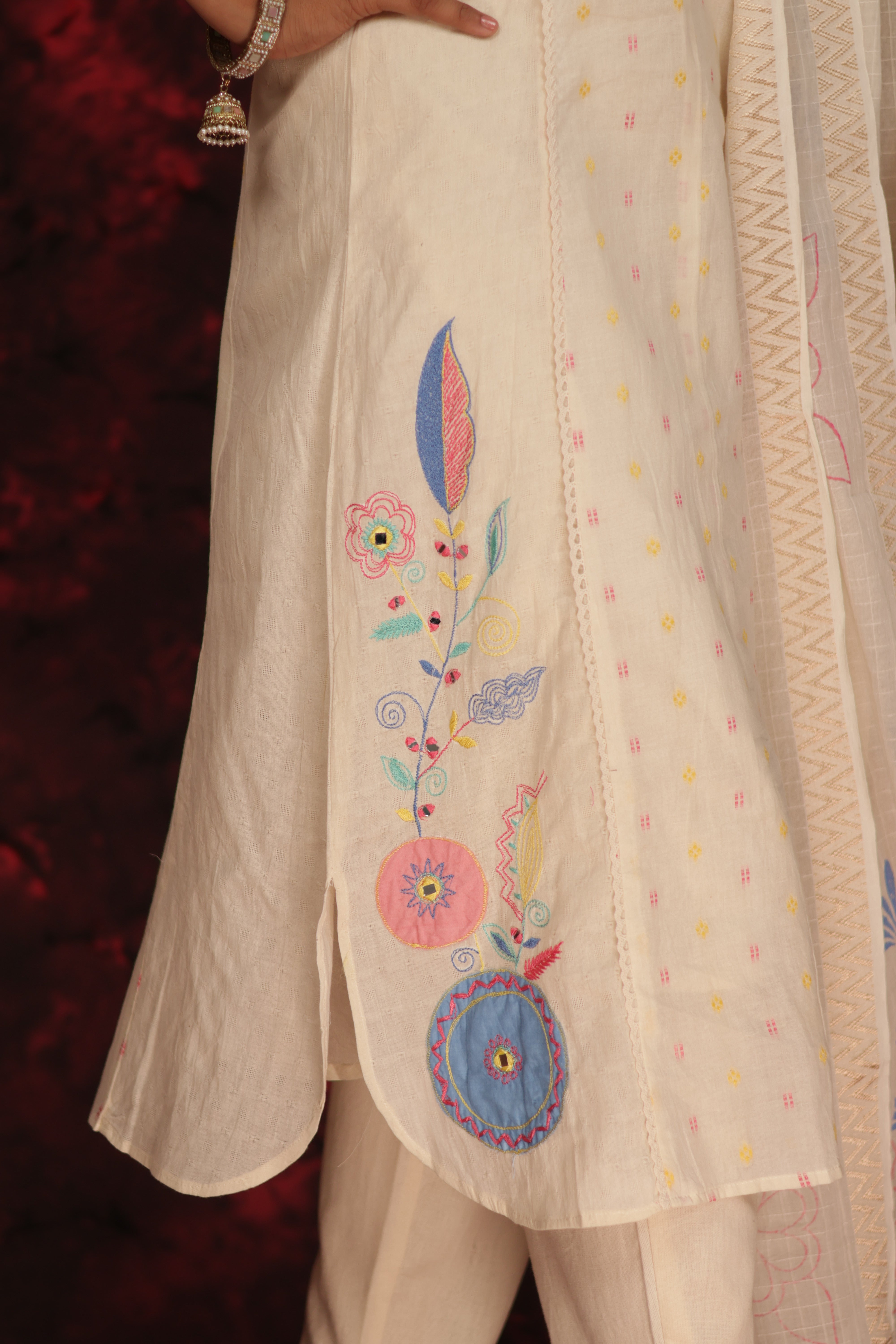RANGKAARI THREADS OF KUTCH COTTON SUIT SET