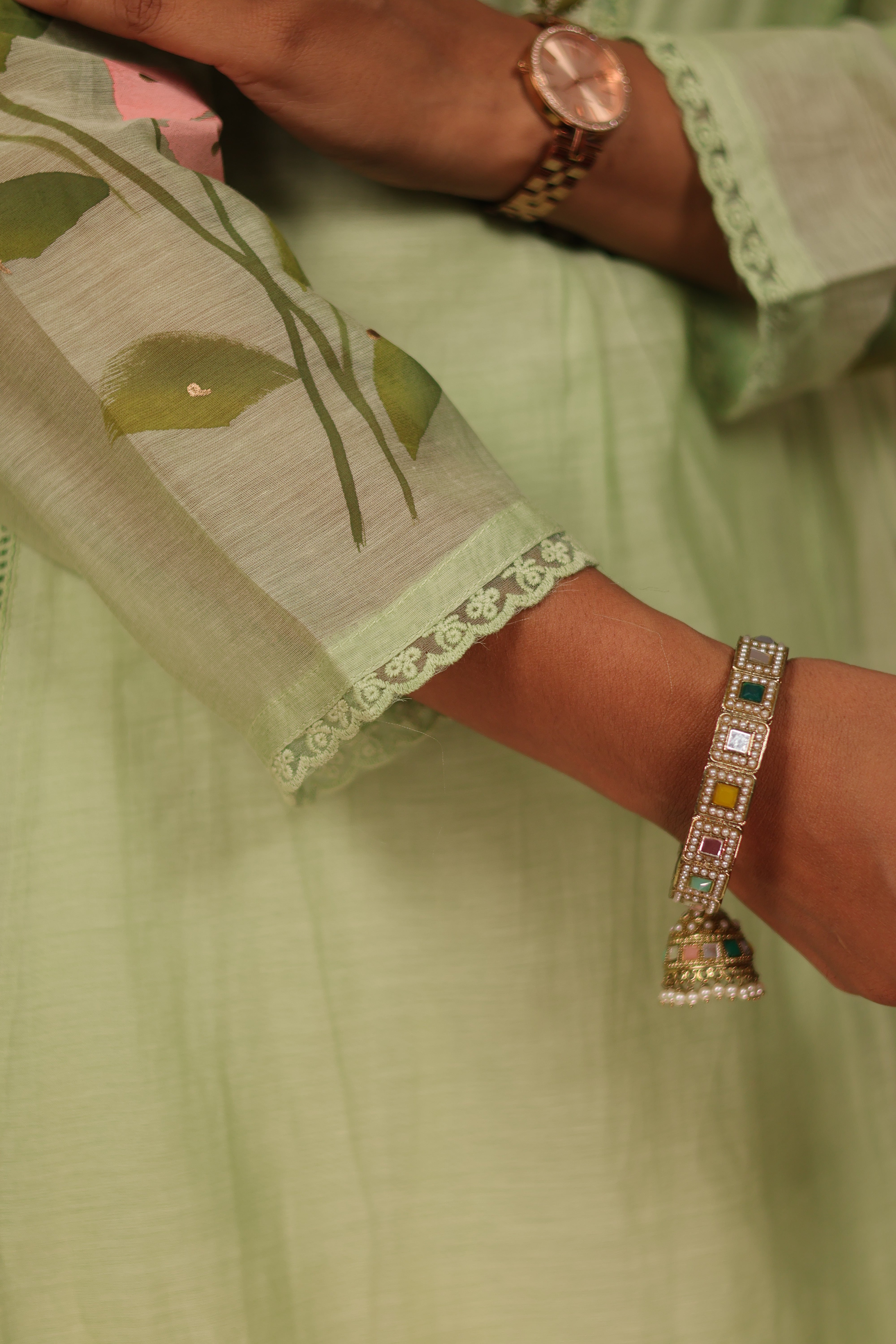 RANGKAARI BLOSSOM THREADWORK MUL CHANDERI SUIT SET