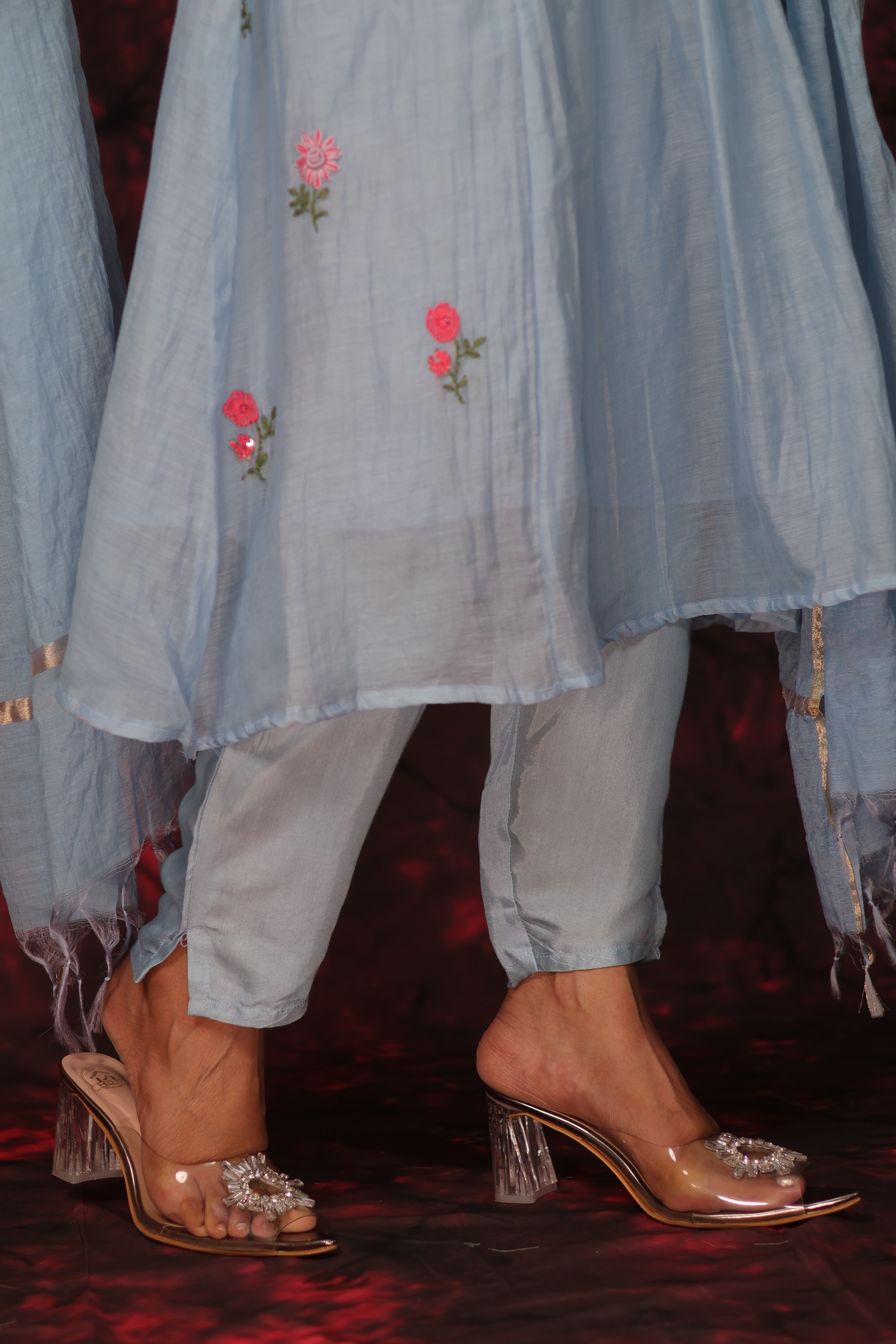 TAANABAANA THREAD EMBROIDERED BLUE MUL CHANDERI SUIT SET