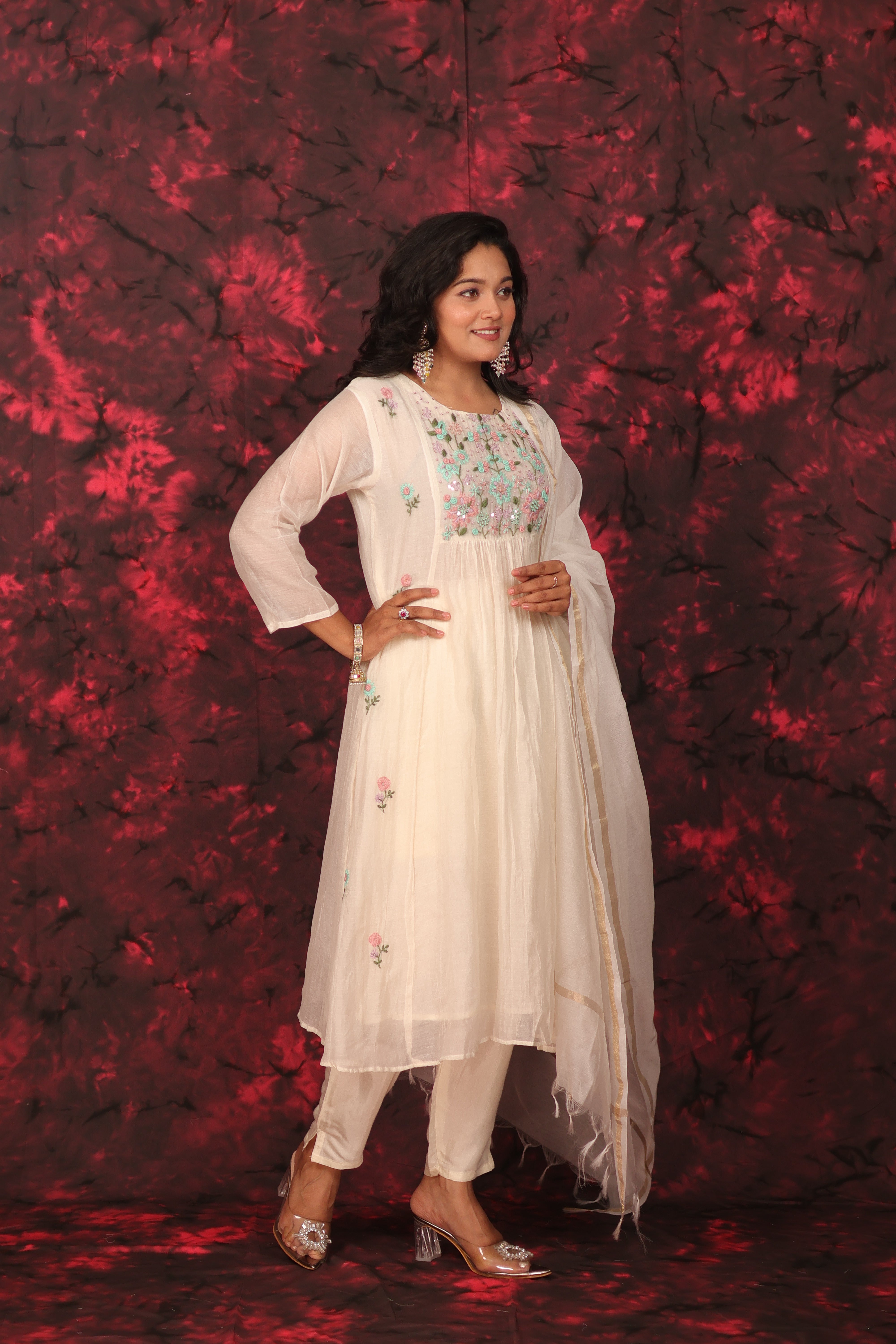 KUSUM IVORY THREAD EMBROIDERED MUL CHANDERI SUIT SET