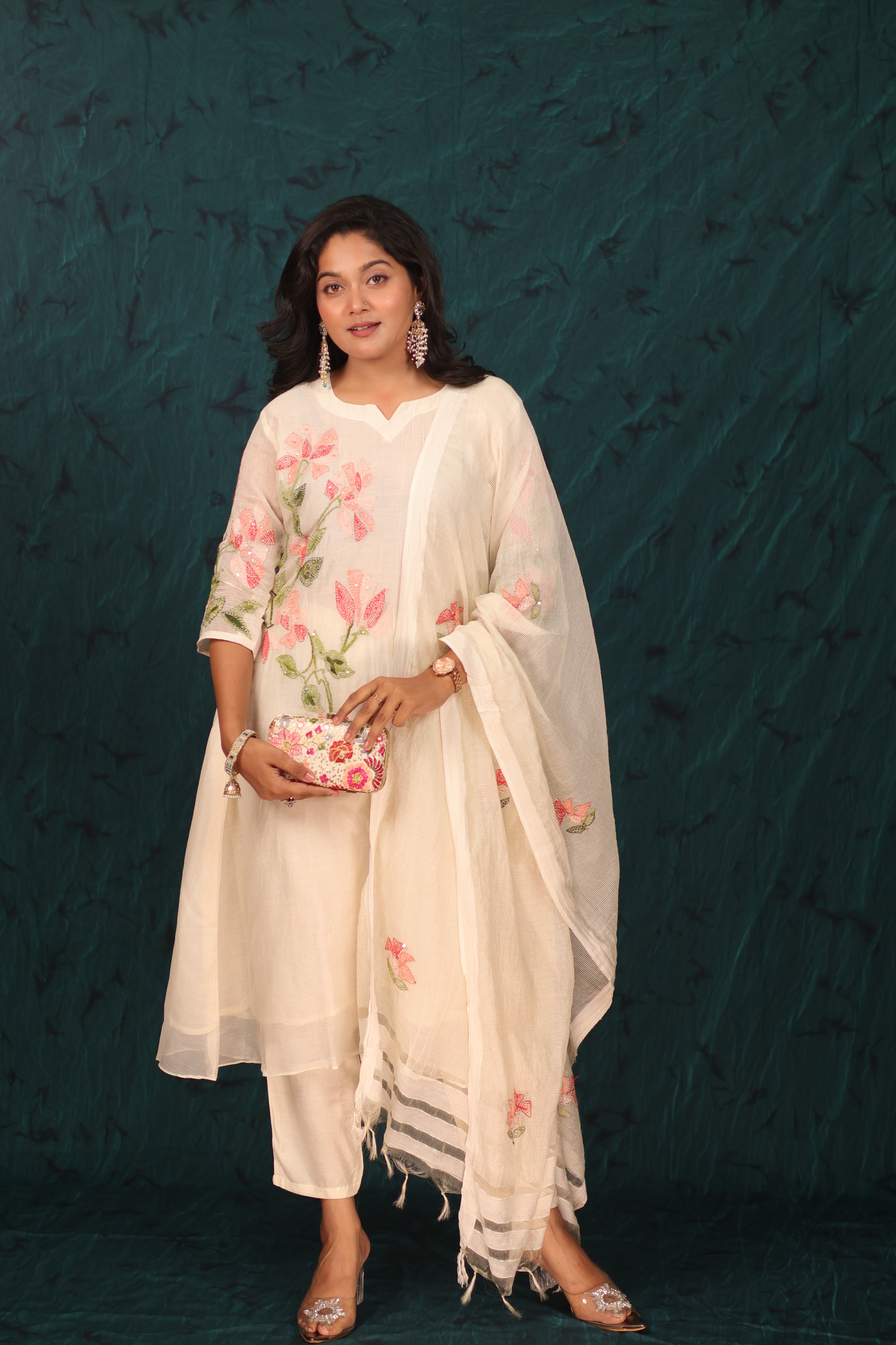 TAANABAANA THREAD EMBROIDERED IVORY MUL CHANDERI SUIT SET