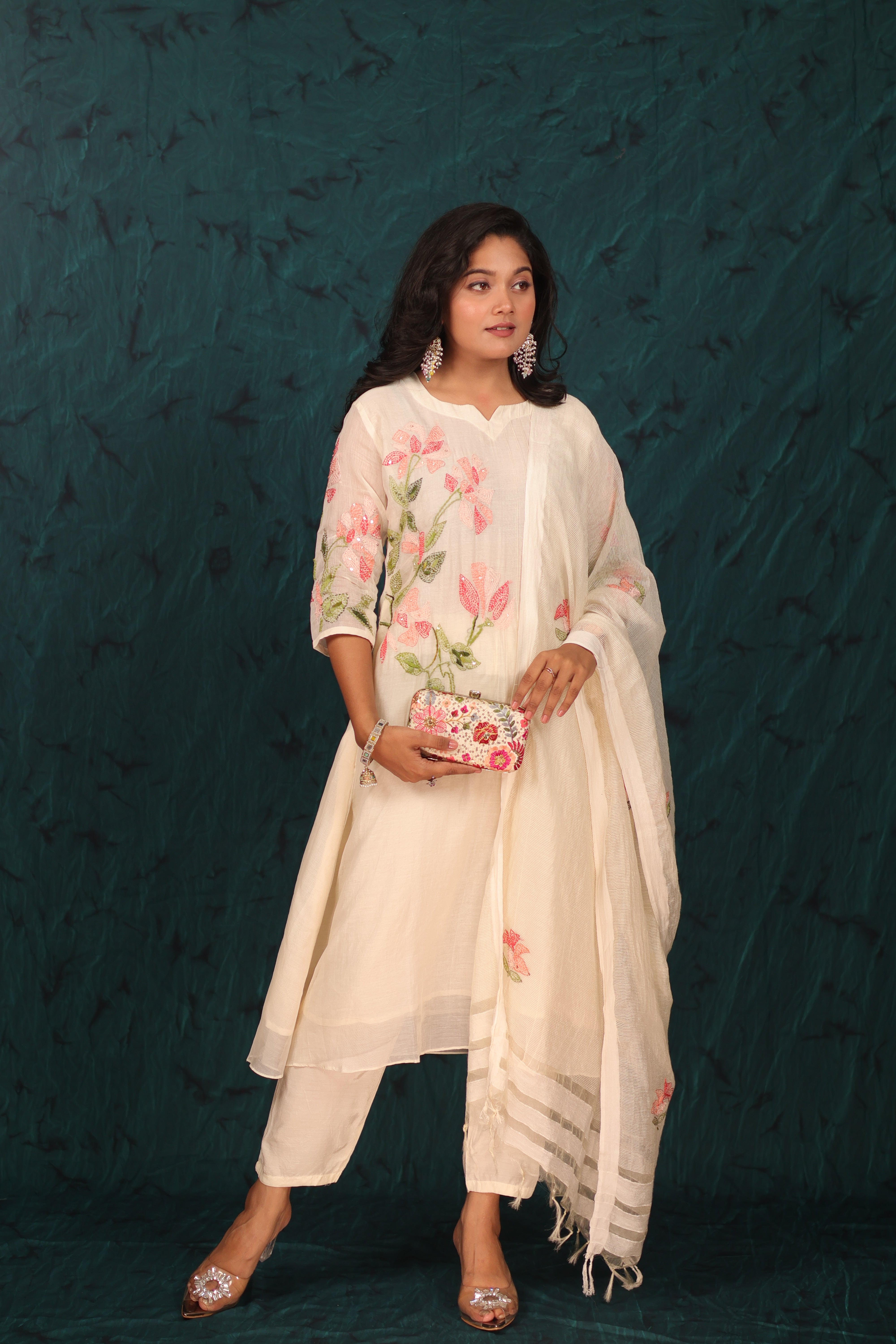 TAANABAANA THREAD EMBROIDERED IVORY MUL CHANDERI SUIT SET