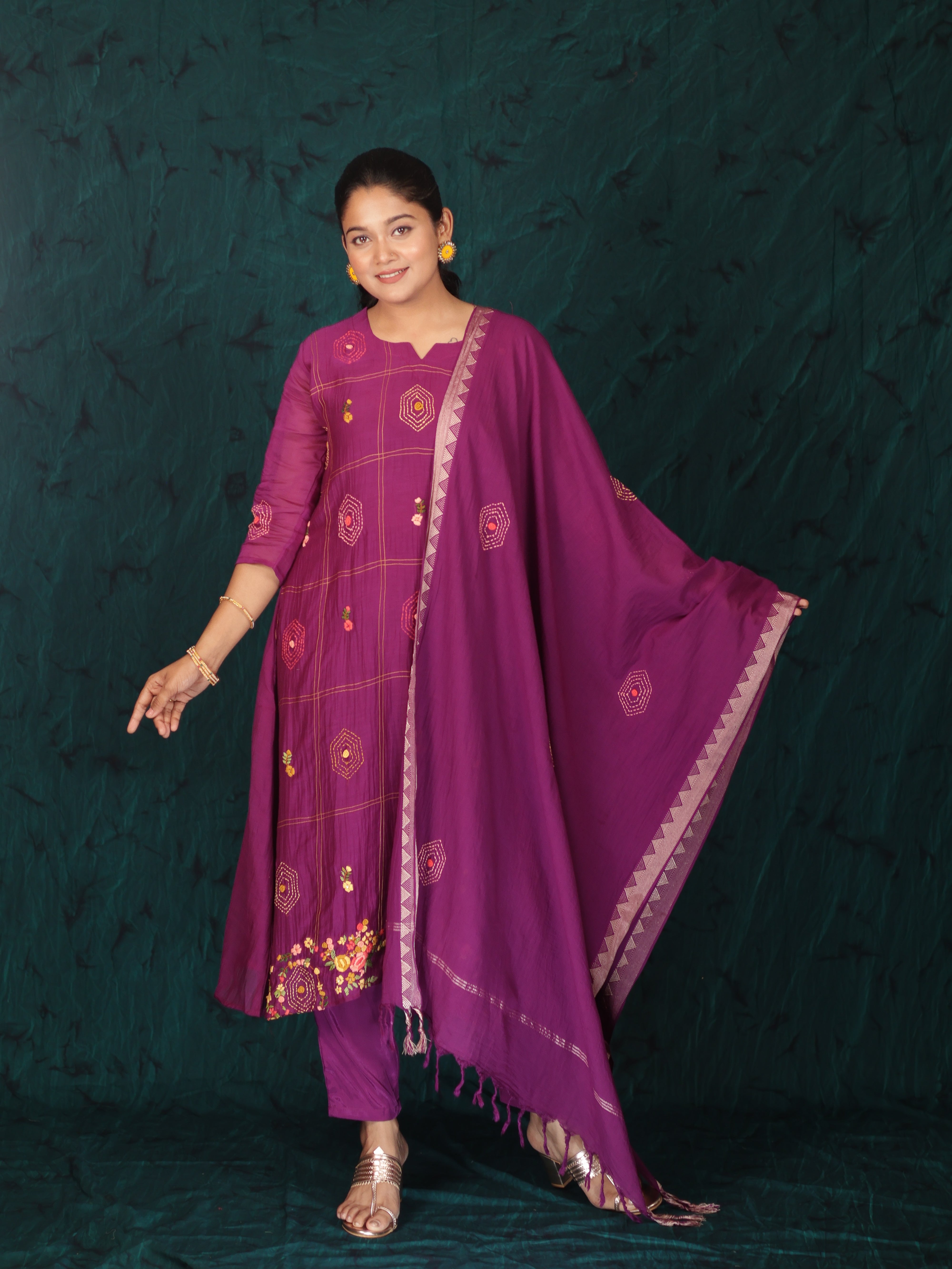 TAANA BAANA THREADWORK PURPLE MUL CHANDERI SUIT SET