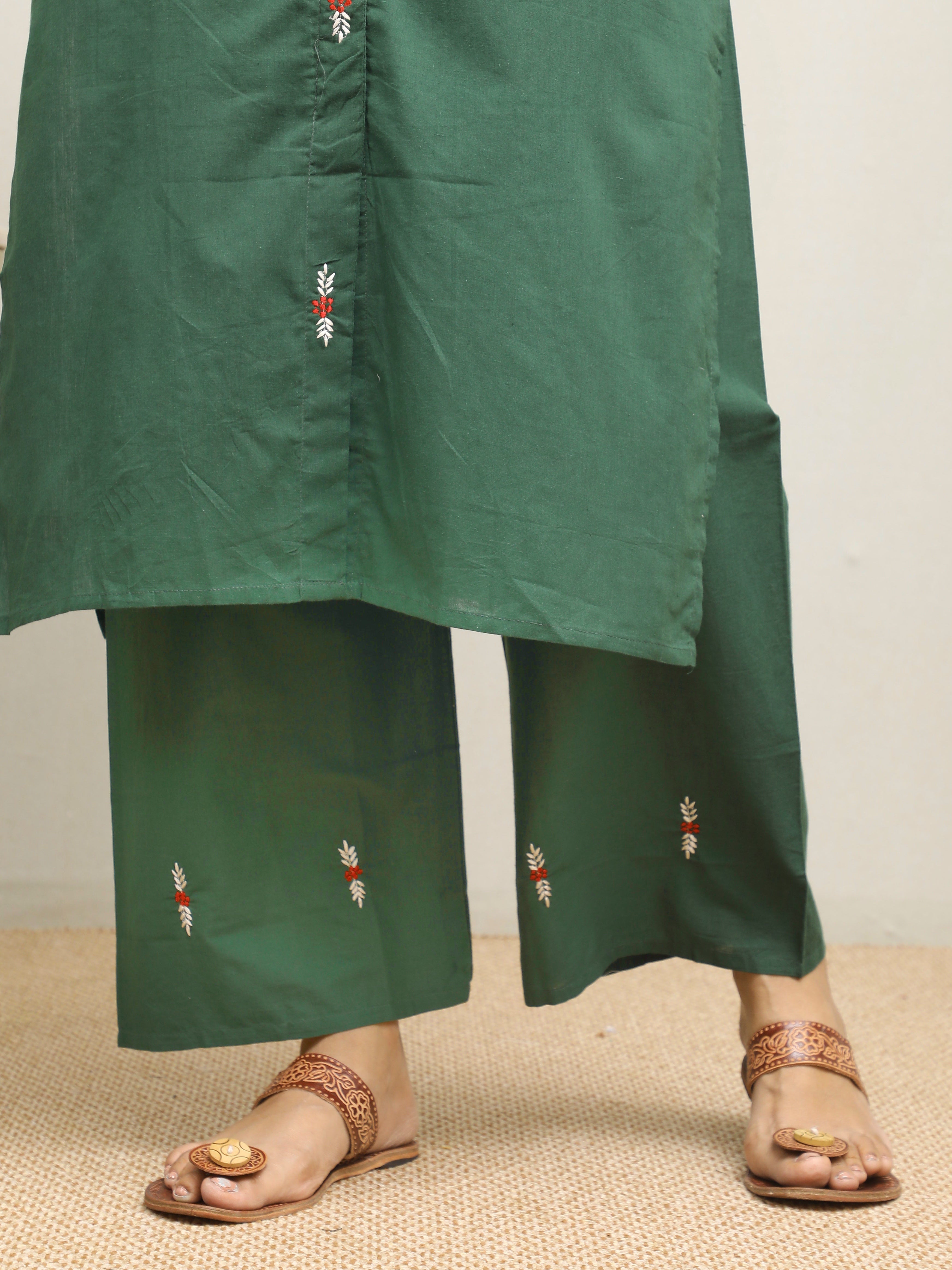 SLEVELESS EMBROIDERED GREEN COTTON KURTA SET