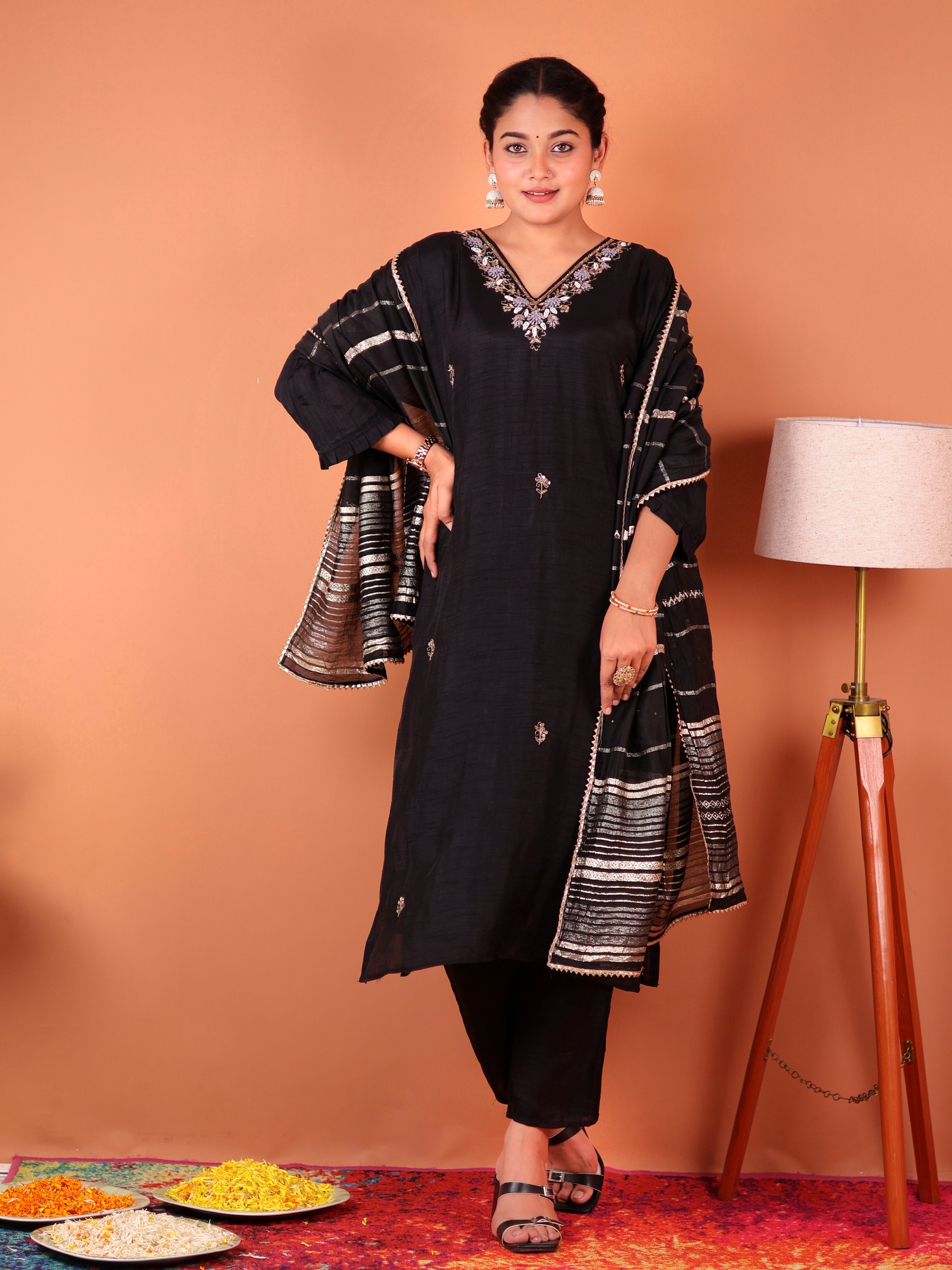 BLACK THREADWORK SILK SUIT SET