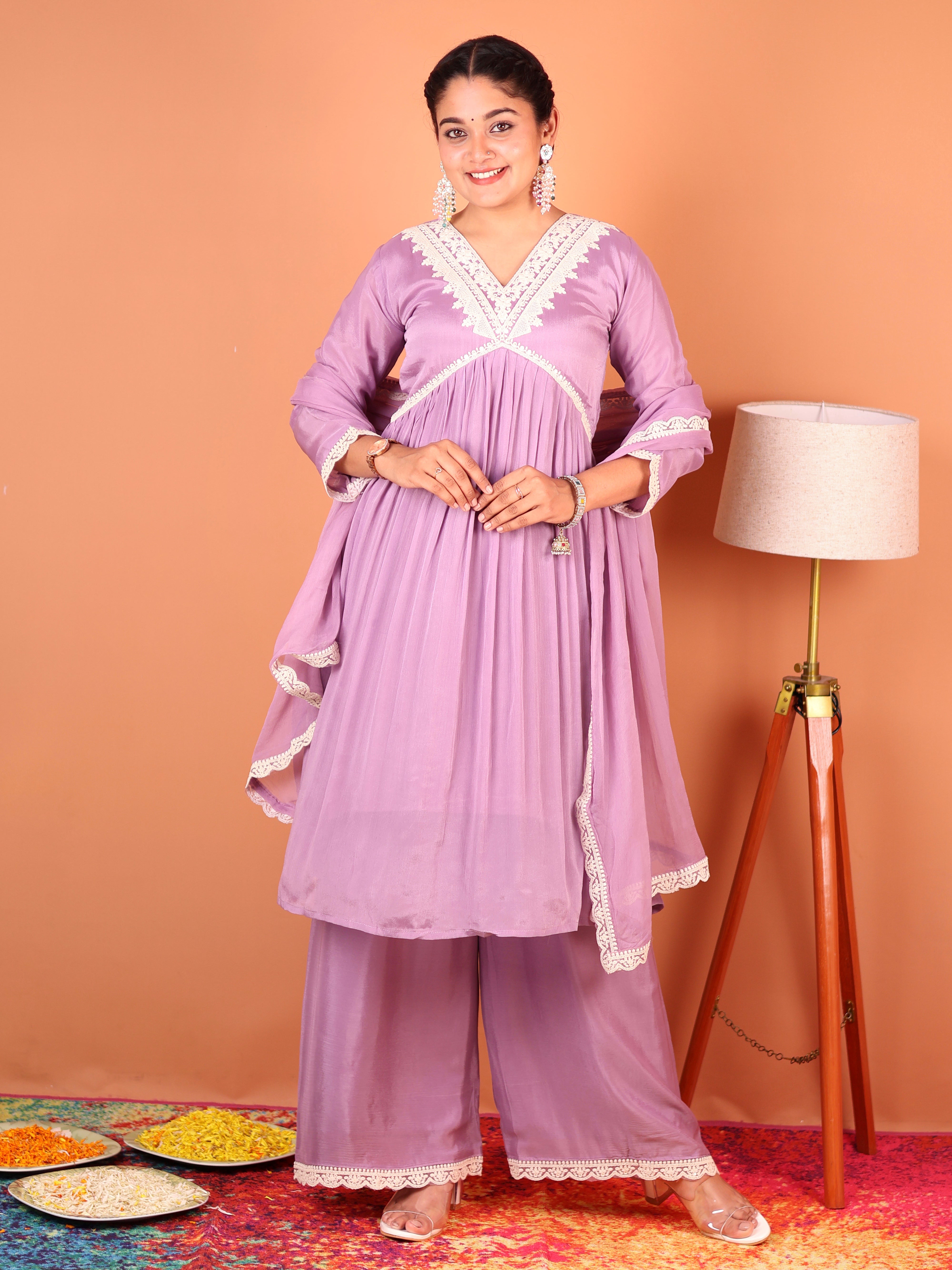 LUSH LILAC THREADWORK ALIA-CUT CHINNON SUIT SET