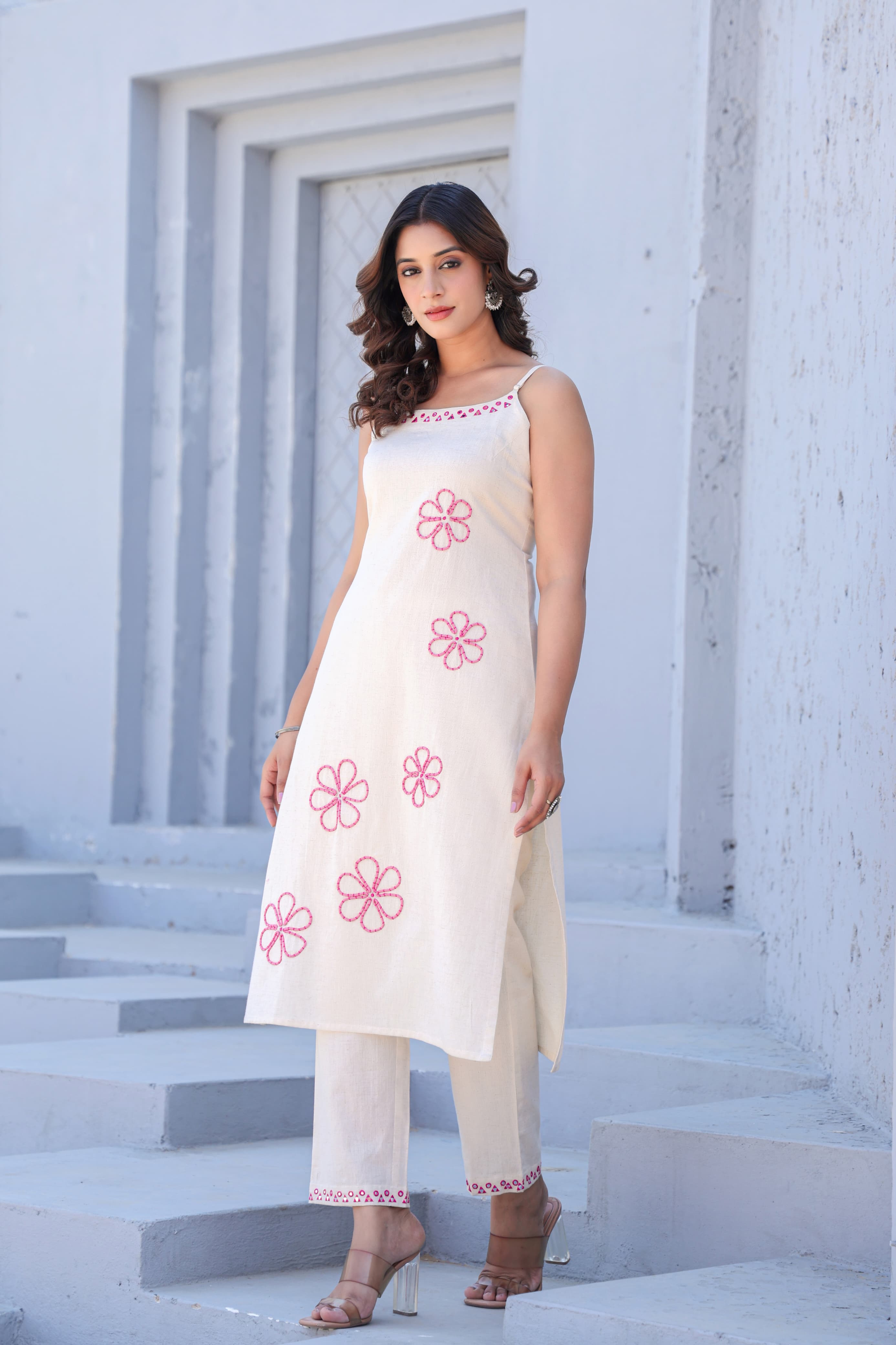 NODDLE STRAP FLORAL PINK WHITE COTTON SUIT SET