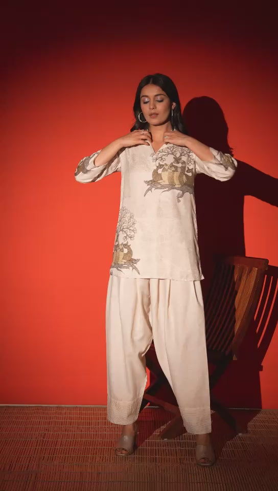 MRIGNAYANI IVORY LINEN FARSHI COORD SET